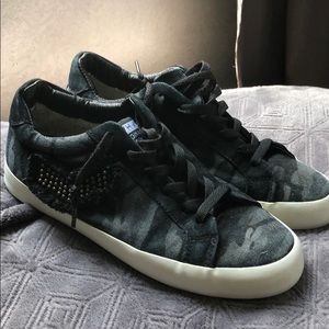 Vintage Havana camo sneakers